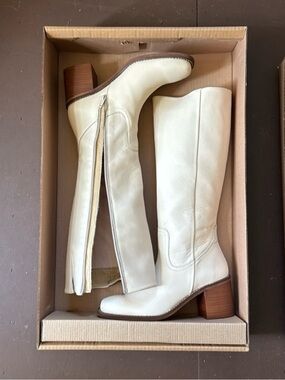 Patina Women's Heeled Boots - White Leather